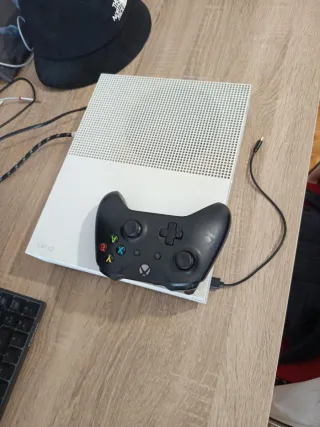 Xbox One S Blanca