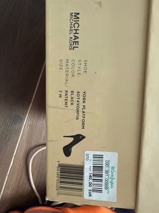 Zapatos tacón Michael Kors negros