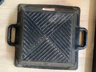 Bandeja y herramientas de albañil