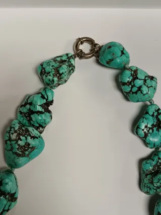 Collana turchese in howlite