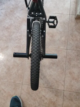 Bicicleta BMX negra