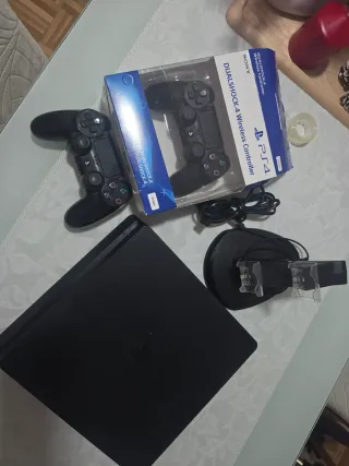 PS4 500GB Negra + 2 Mandos