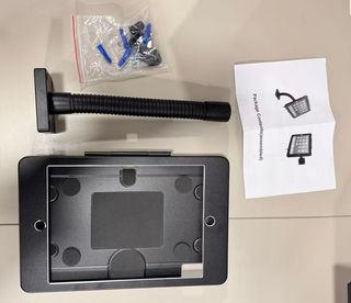 Soporte de mesa con cerradura para tablet