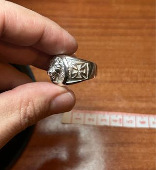 Anillo Plata 925 León y Cruz Malta 10.86g