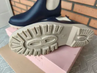 Botas de agua azul y beige