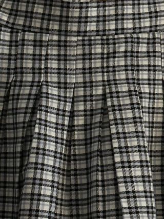 Falda de cuadros plisada