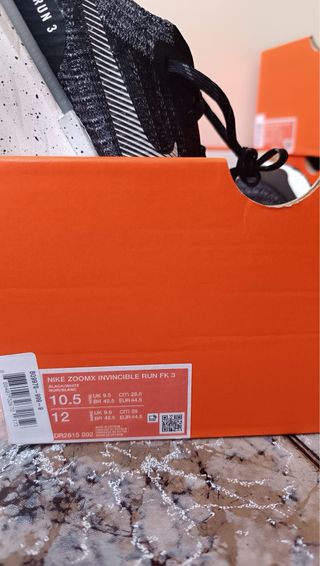 Nike Metcon 9 Negro/Dorado