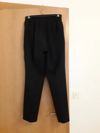 T/44 lote pantalon señora. Salen a 5€ cada uno.
