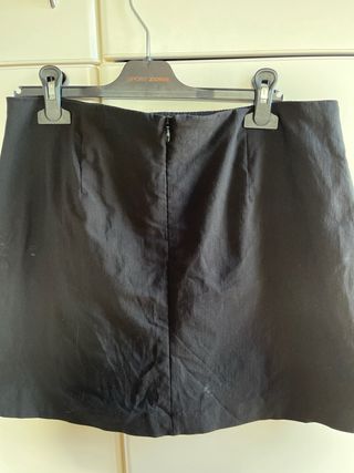 Falda Mango negra con pedrería Talla S