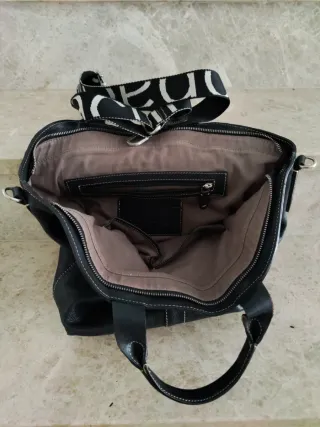 Bolso de piel negro