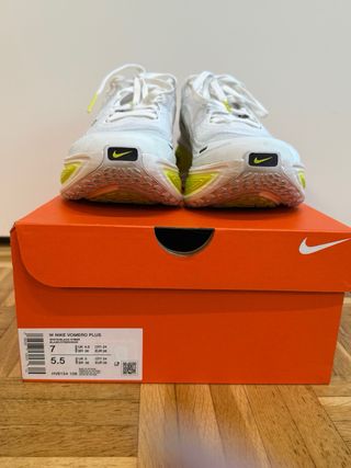 Nike Vomero Plus Talla 38