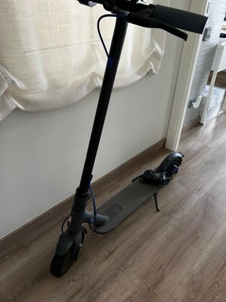 Patinete Xiaomi en muy buen estado + cargador