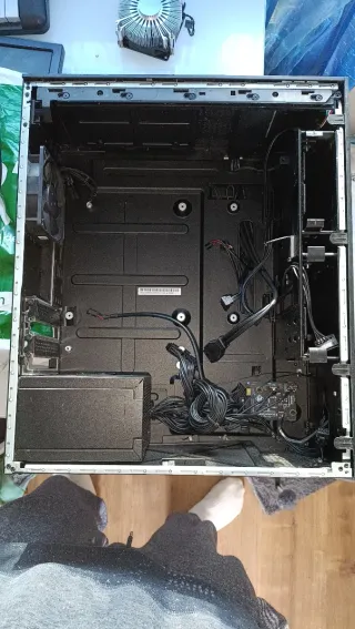 Caja PC + Ventilador + Fuente 550W