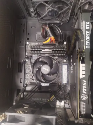 Torre PC cooler máster silent Negra