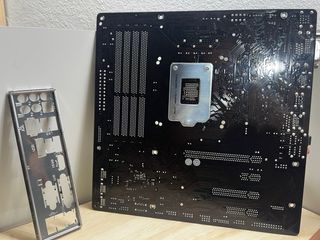 componentes CPU, RAM, Placa base, Procesador