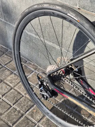 Bicicleta Polygon Strattos S7D Carbono Shimano 105