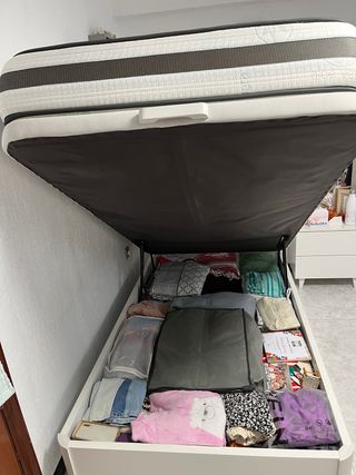 Canapé, cabecero y colchón