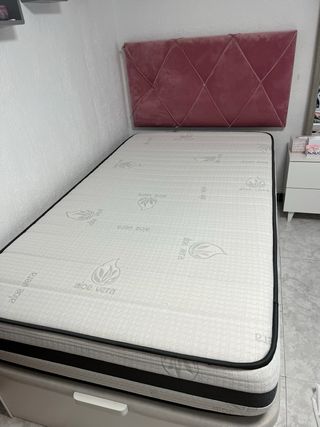 Canapé, cabecero y colchón