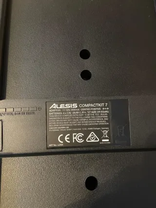 Batería Electrónica Alesis Compact Kit 7
