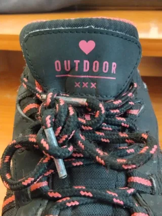 Zapatillas OUTDOOR negras y rosas