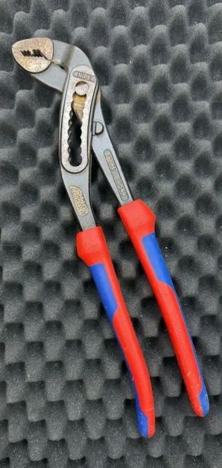 Alicates KNIPEX Made in Germany