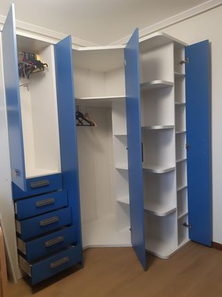 Armario juvenil modular azul y blanco