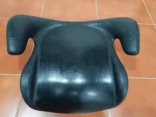 Sillas elevadoras de niños para coche.