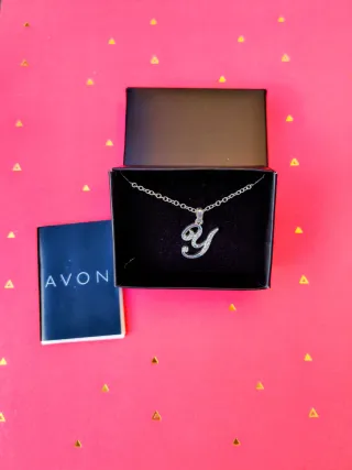 Colgante Letra Y Avon Plateada