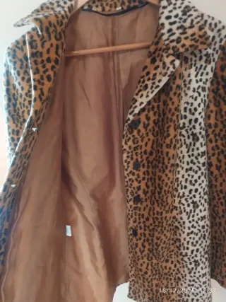 Casaco Padrão Tigresa Bege e Castanho