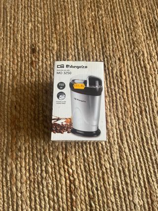 Molinillo de café Orbegozo MO 3250.