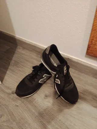 Deportivas New Balance 410 Negro/Gris