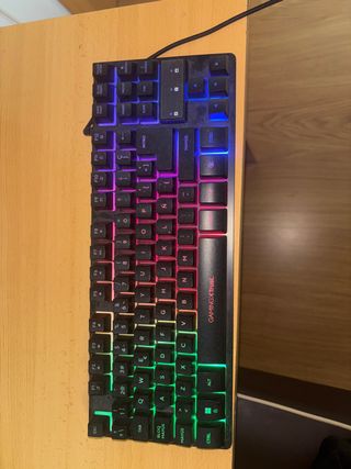 Teclado Gaming X Trust con Cable y Luces