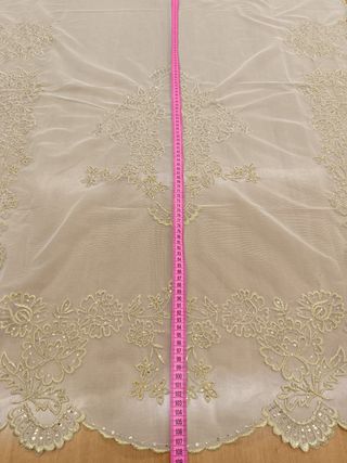 Manteleta tul bord. y lentj. oro talla 110 adulta