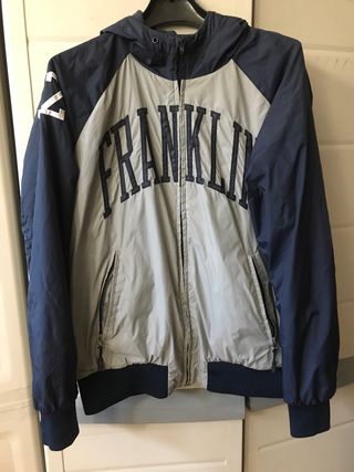 Cazadora deportiva azul y gris reversible