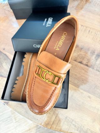 Lote 3 pares zapatos Carmela beige/negro/marrón.