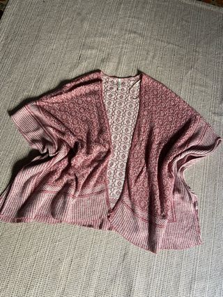 Cárdigan Stradivarius rosa y blanco talla única