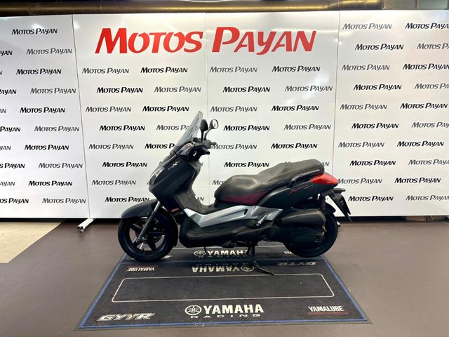 Yamaha X Max 125