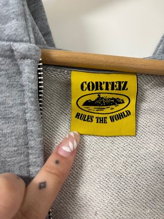 Chándal Corteiz Gris