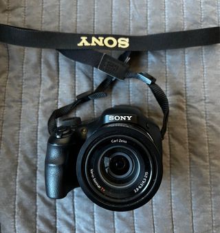 Cámara Sony Cybershot DSC-HX400V + Accesorios