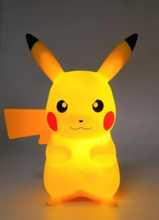 Lámpara LED Pikachu Pokémon con Mando