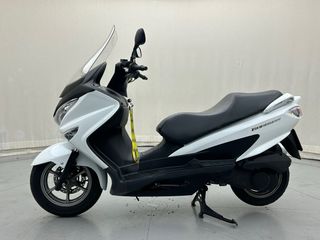 Suzuki Burgman 125i 2012