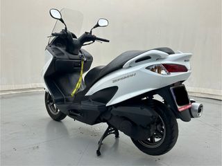 Suzuki Burgman 125i 2012