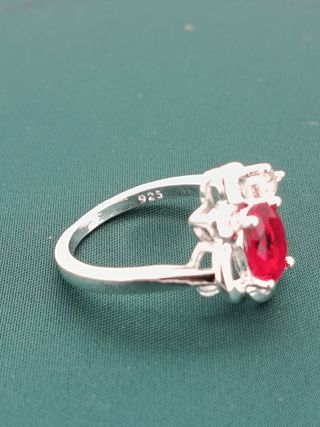 Anillo Plata Ley 925 con Piedra Roja, nuevo.