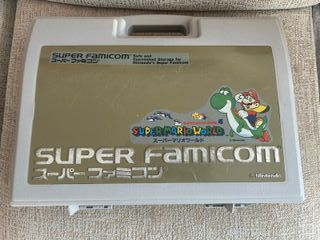 Super Famicom + Maletín de Almacenamiento