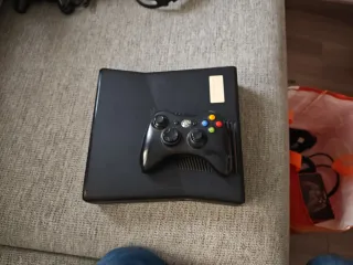 Consola Xbox 360 Negra + Mando