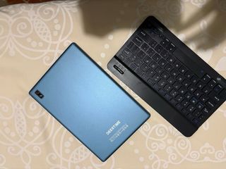 Tablet Android Azul con Teclado y Ratón