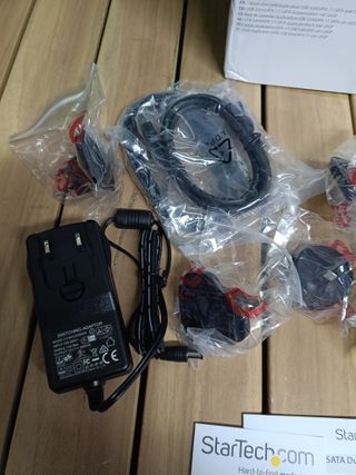 Docking Station de 2 Bahías - USB 3.1 a SATA - USB 3.1 (10 Gbps) - SATA I/II/III de 2,5/3,5" - Base de Acoplamiento SSD/HDD - de Intercambio en Caliente - Carga Superior (SDOCK2U313)