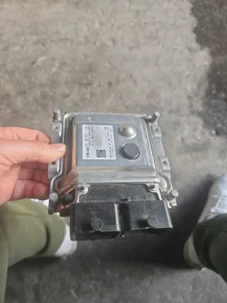 Centralita VW AG 8AC 986 828 F