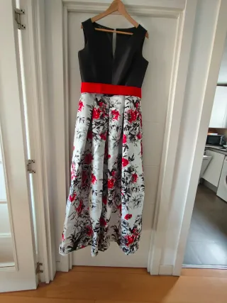 Vestido fiesta negro y rojo floral