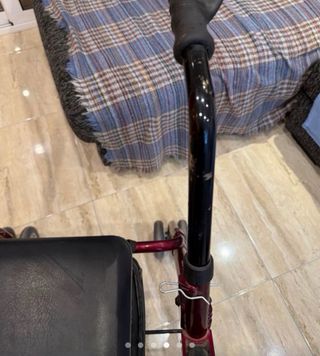 Andador 4 ruedas con asiento